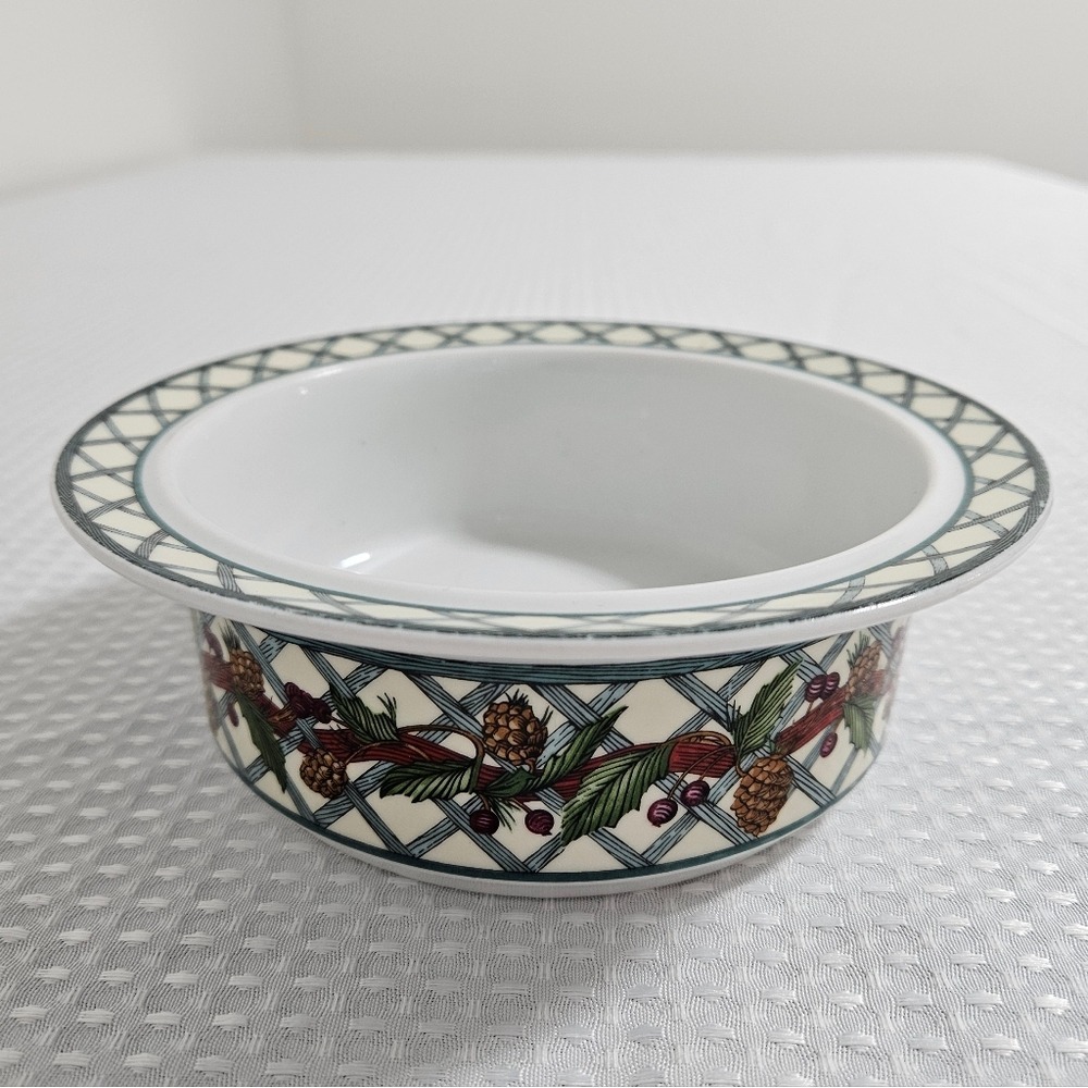 VTG Dansk Nordic Holiday Lattice Ribbon Berries Porcelain Bowl 90s Stoneware 7"